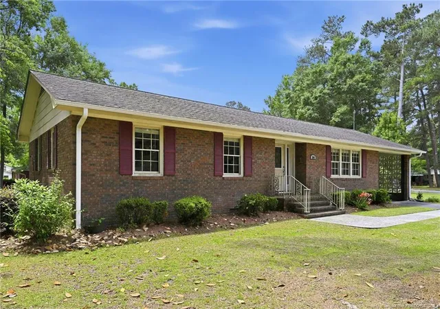 Photo 3 of Sale Pending at 246 Oak St, Wallace, NC 28466 | MLS# 762197 | Listing updated on 2026-07-18