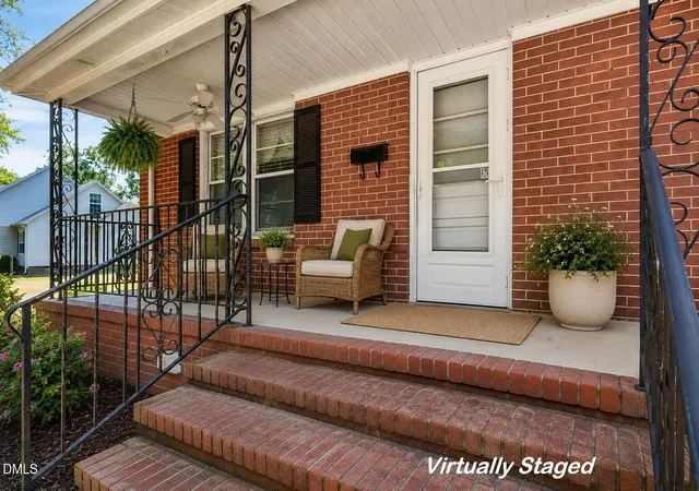 Photo 3 of Sale Pending at 210 Bagwell St, Garner, NC 27529 | MLS# 10169317 | Listing updated on 2026-09-07
