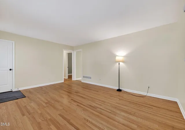Photo 4 of Single family home for sale at 1224 Pineview Dr, Raleigh, NC 27606 | MLS# 10170109 | Listing updated on 2026-09-03
