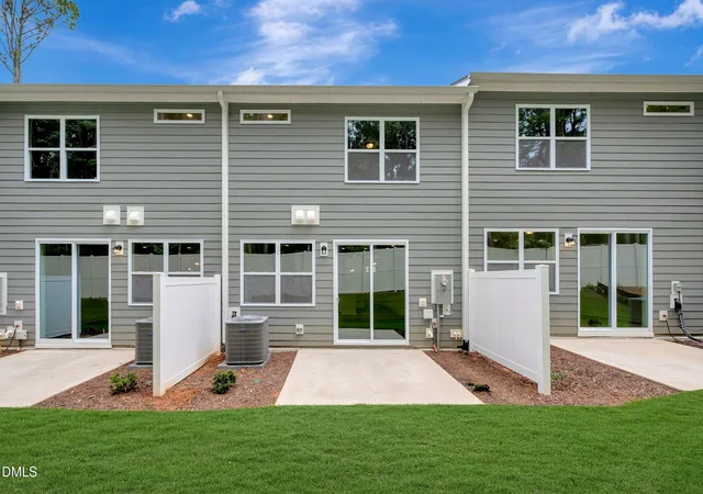 Photo 4 of Townhouse for sale at 2915 Spring Manor Way, Garner, NC 27529 | MLS# 10169244 | Listing updated on 2026-09-20
