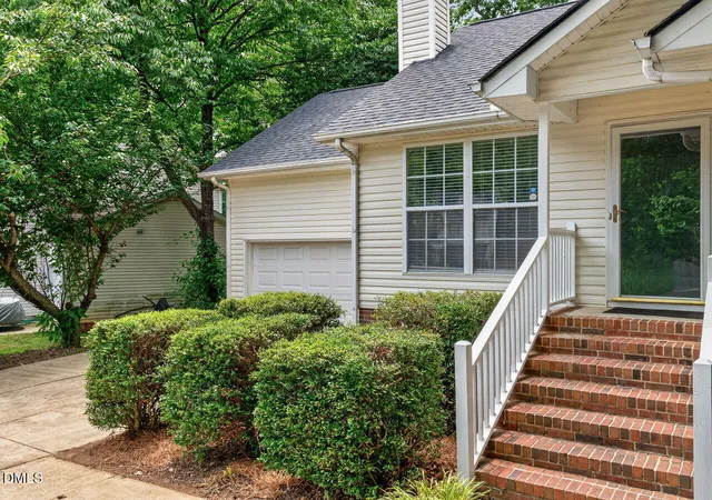 3rd image of 727 Avery St, Garner, NC 27529 | MLS# 10173287