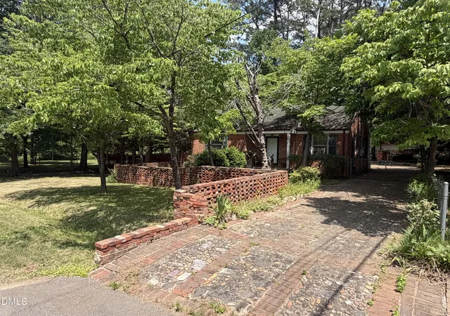 Homes for sale in Raleigh, NC | 2200 Ann St, Raleigh, NC 27608 | MLS# 10171545