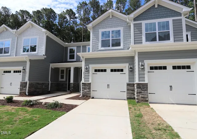 Homes for sale in Garner, NC | 2919 Spring Manor Wy, Garner, NC 27529 | MLS# 10169247