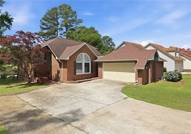 3rd image of 621 Georgetown Cir, Fayetteville, NC 28314 | MLS# 763117
