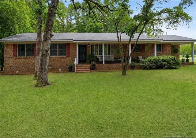 Homes for sale in Lumber Bridge, NC | 300 Par Ln, Lumber Bridge, NC 28357 | MLS# 763108