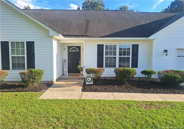 2nd image of 3681 Pioneer Dr, Hope Mills, NC 28348 | MLS# 763148
