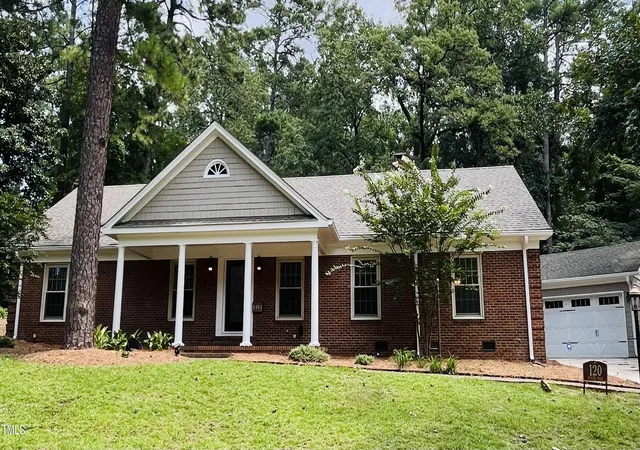 2nd image of 120 Dundee Rd, Fayetteville, NC 28303 | MLS# 10169713