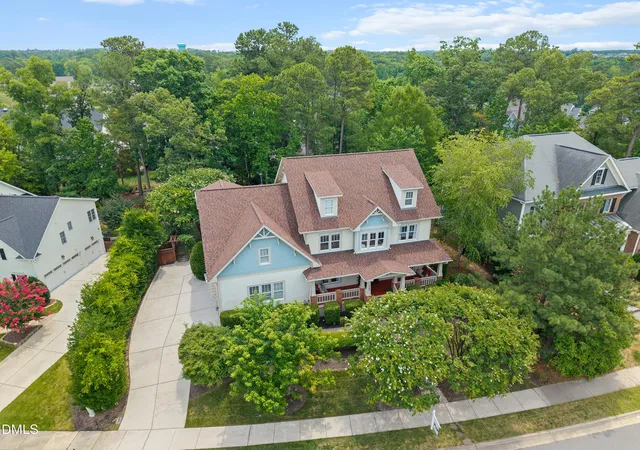Photo 4 of Single family home for sale at 707 Magalloway Dr, Cary, NC 27519 | MLS# 10176470 | Listing updated on 2026-09-20