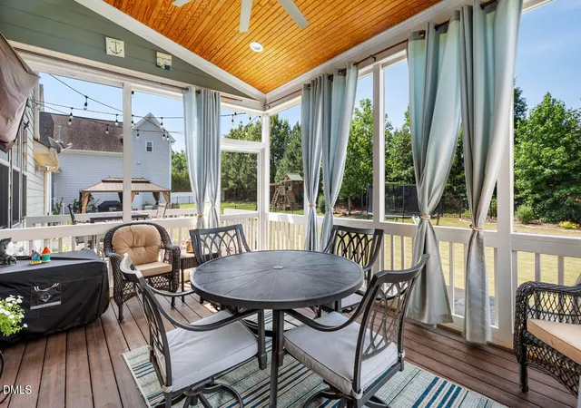 Photo 1 of Single family home for sale at 124 Restonwood Dr, Apex, NC 27539 | MLS# 10173154 | Listing updated on 2026-09-22