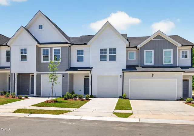 3rd image of 3302 Bailey Lake Dr, Fuquay Varina, NC 27526 | MLS# 10169553