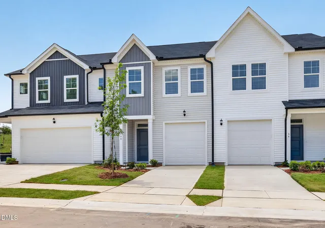 3rd image of 3308 Bailey Lake Dr, Fuquay Varina, NC 27526 | MLS# 10169562