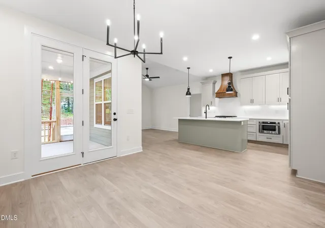 Photo 4 of Sale Pending at 708 Grayhaven Pl, Raleigh, NC 27606 | MLS# 10169602 | Listing updated on 2026-07-18