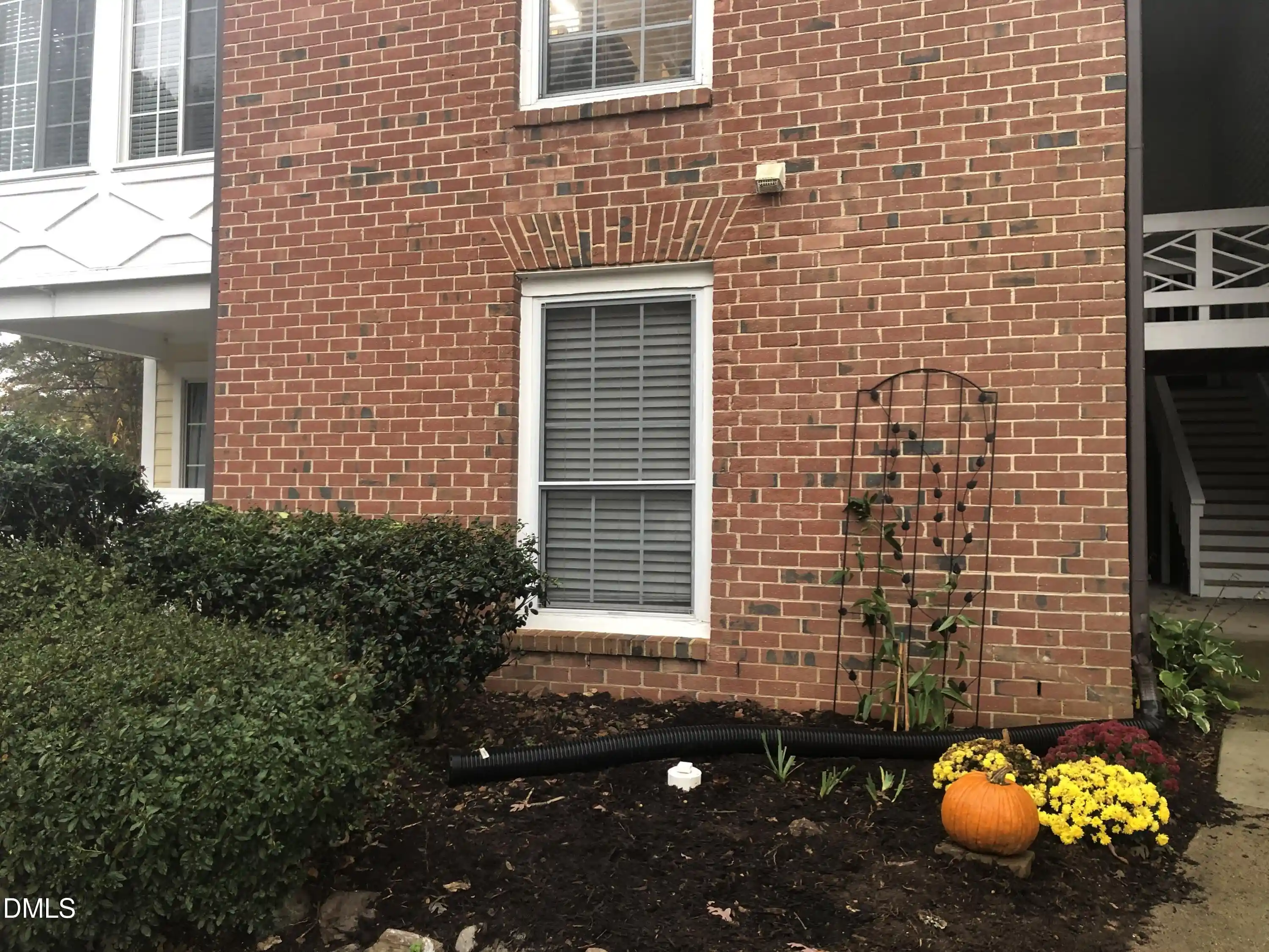 Listing Photo 1 - Condo for sale in 1001 Kingswood Dr located at 1001 Kingswood Dr, Chapel Hill, NC 27517 - Unit 1001 Kingswood Dr