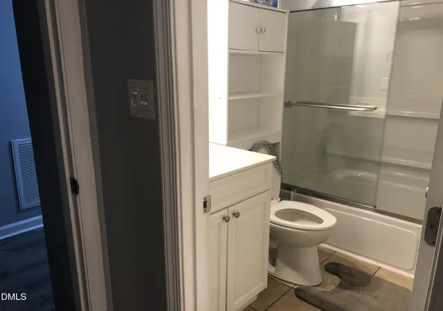 2nd image of 1001 Kingswood Dr, Chapel Hill, NC 27517