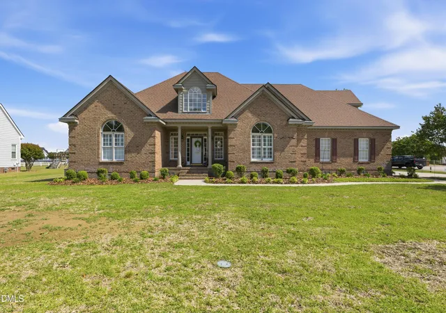 Photo 2 of Single family home for sale at 6301 Waters Edge Dr, Rocky Mount, NC 27803 | MLS# 10169587 | Listing updated on 2026-07-18