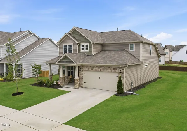 Photo 2 of Single family home for sale at 852 Golden Plum Ln, Zebulon, NC 27597 | MLS# 10177115 | Listing updated on 2026-07-18