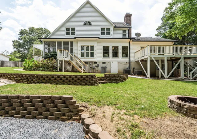 Photo 3 of Single family home for sale at 406 Cricket Hearth Rd, Sanford, NC 27330 | MLS# 10176169 | Listing updated on 2026-09-13