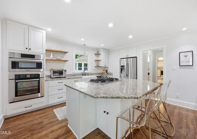 Photo 2 of Sale Pending at 6901 Woodmere Dr, Raleigh, NC 27612 | MLS# 10170098 | Listing updated on 2026-07-18