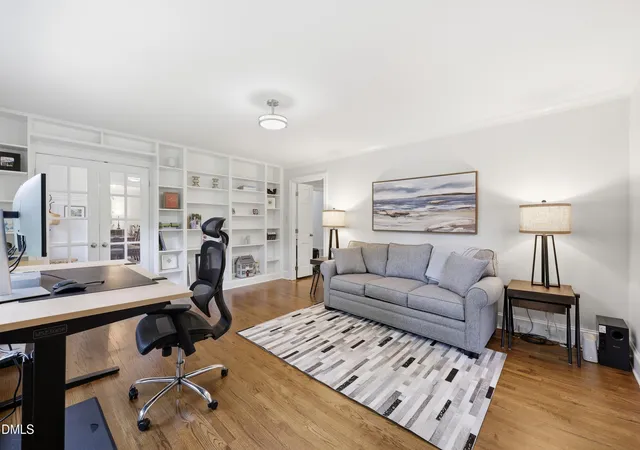 Photo 3 of Sale Pending at 6901 Woodmere Dr, Raleigh, NC 27612 | MLS# 10170098 | Listing updated on 2026-07-18