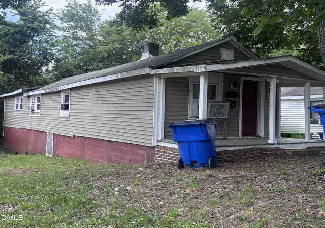 Photo 2 of Single family home for sale at 1516 Beauty Ave, Raleigh, NC 27610 | MLS# 10171636 | Listing updated on 2026-07-18