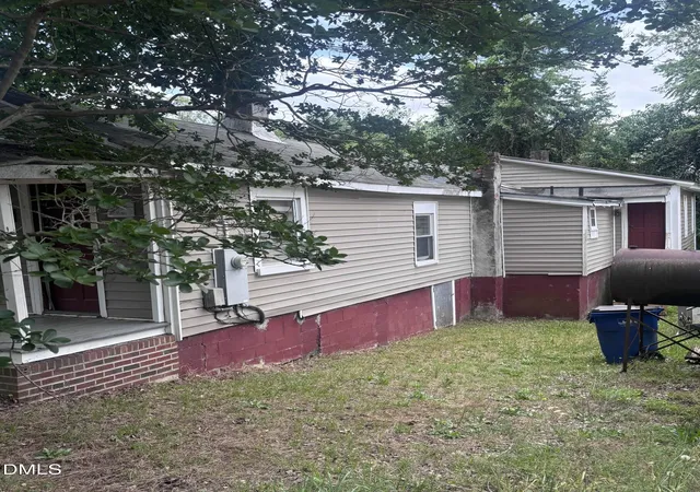 Photo 3 of Single family home for sale at 1516 Beauty Ave, Raleigh, NC 27610 | MLS# 10171636 | Listing updated on 2026-07-18