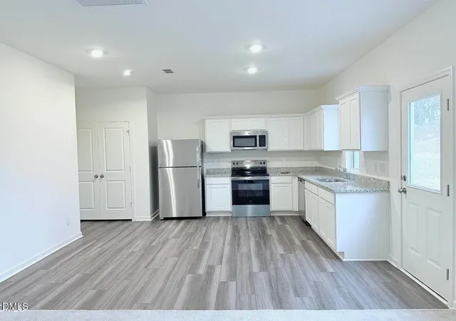3rd image of 1505 Pond Overlook Dr, Nashville, NC 27856 | MLS# 10170762