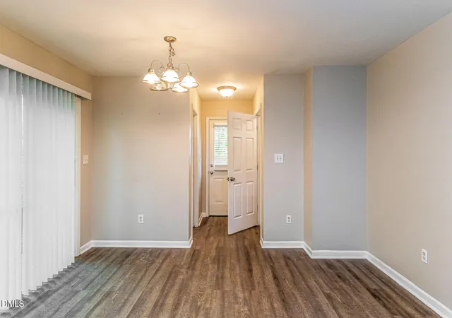 Photo 4 of Single family home for sale at 22 Knightsbridge Ct, Durham, NC 27707 | MLS# 10169814 | Listing updated on 2026-09-16