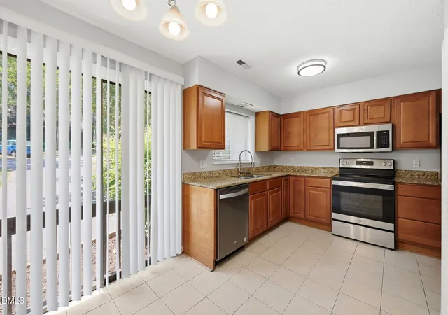 4th image of 5043 Tall Pines Ct, Raleigh, NC 27609 | MLS# 10169742