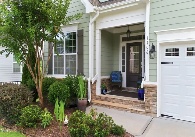 Photo 2 of Sale Pending at 1406 Baxter Ridge Ct, Apex, NC 27502 | MLS# 10170649 | Listing updated on 2026-09-15