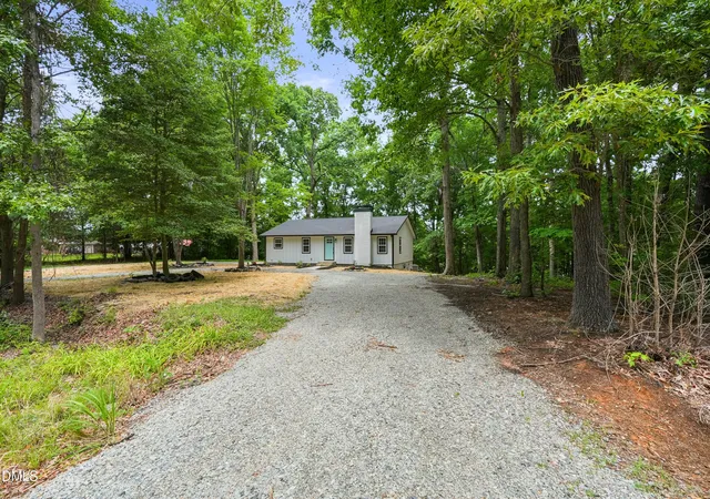 Homes for sale in Sanford, NC | 1007 Mcneill Rd, Sanford, NC 27330 | MLS# 10170203