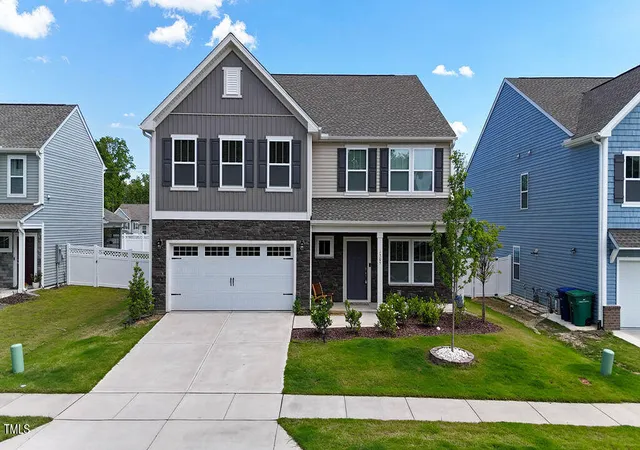 2nd image of 1305 Addison Lake St, Fuquay Varina, NC 27526 | MLS# 10169884