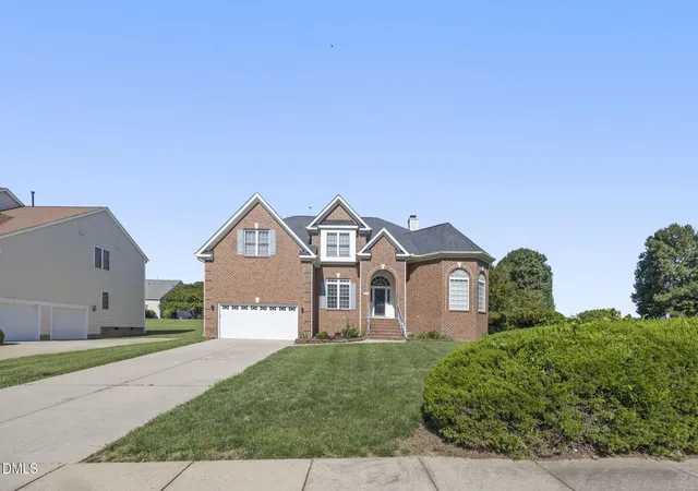 3rd image of 106 Beckford Rd, Cary, NC 27518 | MLS# 10171557