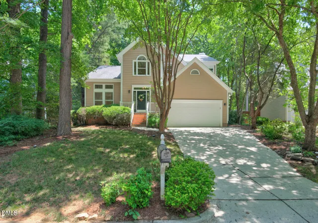 3rd image of 123 Tremont Cir, Chapel Hill, NC 27516 | MLS# 10170608