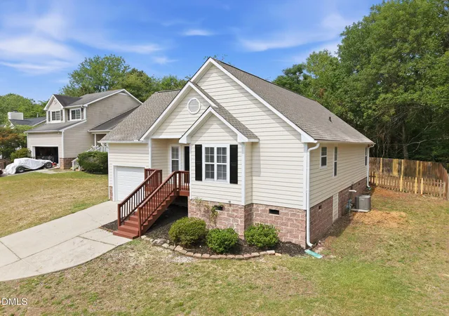 Photo 3 of Single family home for sale at 219 Carroll St, Wake Forest, NC 27587 | MLS# 10172653 | Listing updated on 2026-09-24