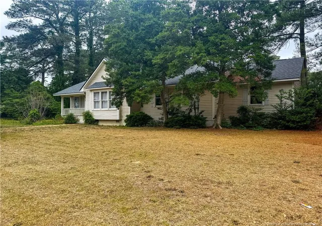 Photo 2 of Single family home for sale at 808 Rutledge Dr, Fayetteville, NC 28311 | MLS# 761975 | Listing updated on 2026-08-31