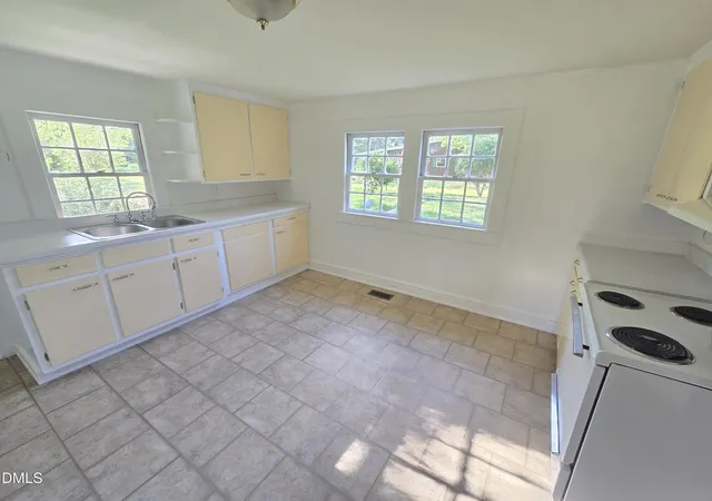 Homes for sale in Liberty, NC | 1800 Pleasant Hill Liberty Rd, Liberty, NC 27298 | MLS# 10170997