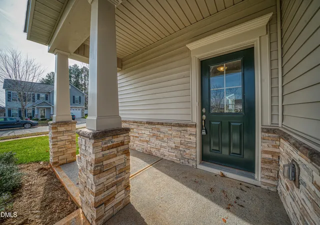 Photo 2 of Single family home for sale at 923 Rock Pillar Rd, Clayton, NC 27520 | MLS# 10170917 | Listing updated on 2026-09-20