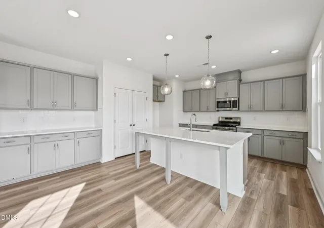 Photo 4 of Single family home for sale at 532 Hipwood Dr, Zebulon, NC 27597 | MLS# 10169926 | Listing updated on 2026-09-02
