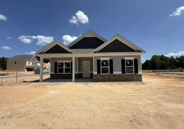 Photo 1 of Single family home for sale at 2915 Lemon Springs Rd, Sanford, NC 27330 | MLS# 10170078 | Listing updated on 2026-10-02