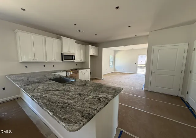 Photo 3 of Single family home for sale at 2915 Lemon Springs Rd, Sanford, NC 27330 | MLS# 10170078 | Listing updated on 2026-10-02