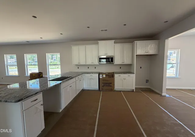 Photo 4 of Single family home for sale at 2915 Lemon Springs Rd, Sanford, NC 27330 | MLS# 10170078 | Listing updated on 2026-10-02
