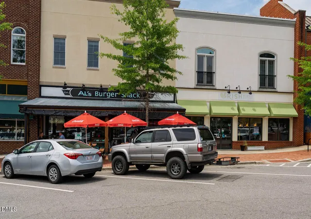 Homes for sale in Chapel Hill, NC | 700 Market St, Chapel Hill, NC 27516