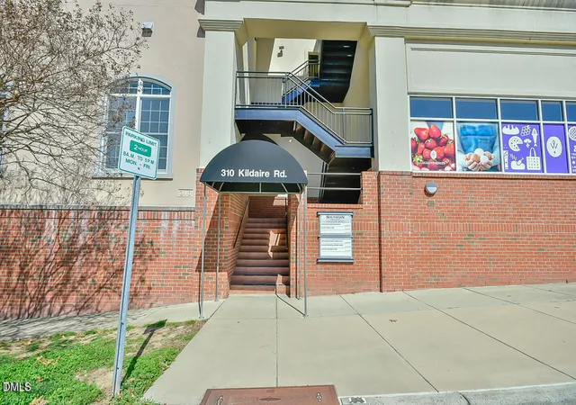 Homes for sale in Chapel Hill, NC | 700 Market St #Unit 207, Chapel Hill, NC 27516 | MLS# 10170468