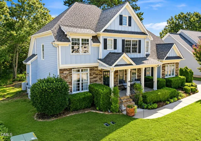 Photo 3 of Single family home for sale at 5156 Dove Forest Ln, Apex, NC 27539 | MLS# 10176614 | Listing updated on 2026-09-18