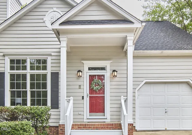 Photo 2 of Sale Pending at 2 Creeks Edge Ct, Durham, NC 27713 | MLS# 10182371 | Listing updated on 2026-08-27
