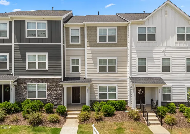 Homes for sale in Wake Forest, NC | 707 Gimari Dr, Wake Forest, NC 27587 | MLS# 10172885