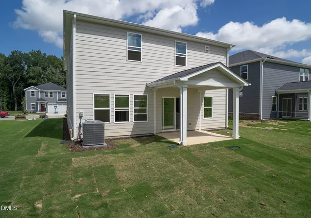 Photo 3 of Single family home for sale at 509 Southland Dr, Zebulon, NC 27597 | MLS# 10171793 | Listing updated on 2026-09-02