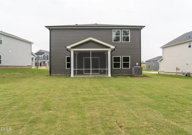 Photo 5 of Single family home for sale at 524 Southland Dr, Zebulon, NC 27597 | MLS# 10171769 | Listing updated on 2026-09-02
