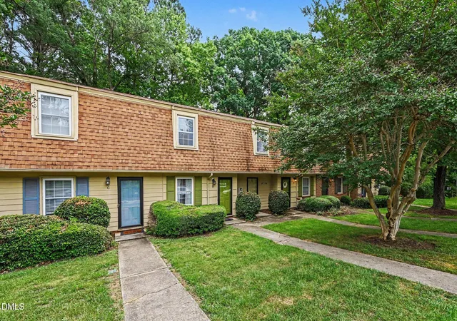 3rd image of 4704 Blue Bird Ct, Raleigh, NC 27606
