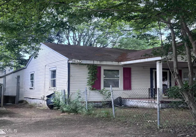 2nd image of 800 Vardaman St, Raleigh, NC 27610 | MLS# 10171635